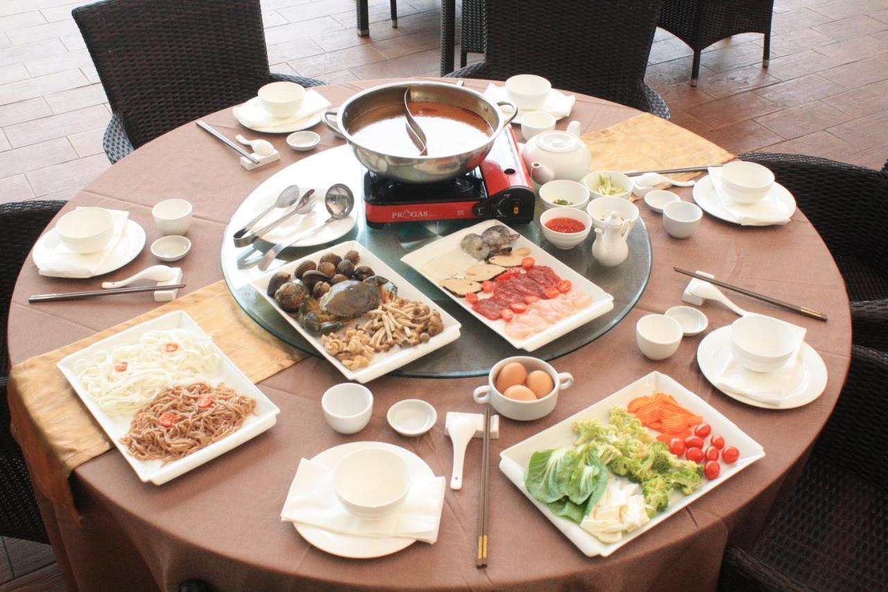 Hermes Palace Hotel Banda Aceh Luaran gambar