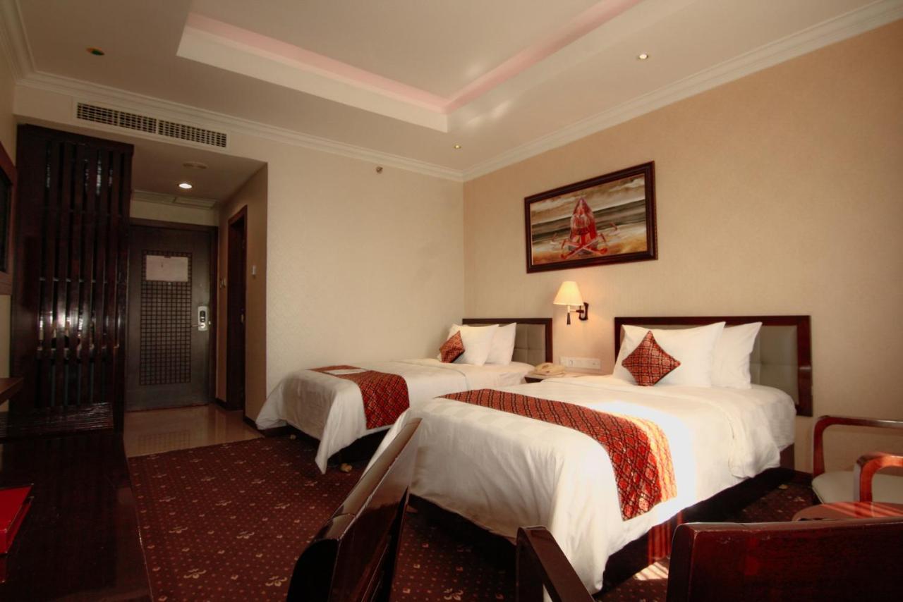 Hermes Palace Hotel Banda Aceh Luaran gambar