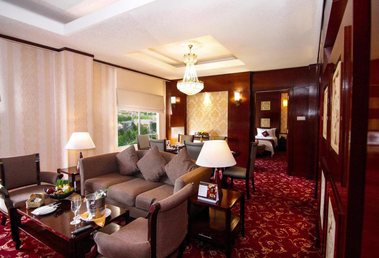 Hermes Palace Hotel Banda Aceh Luaran gambar