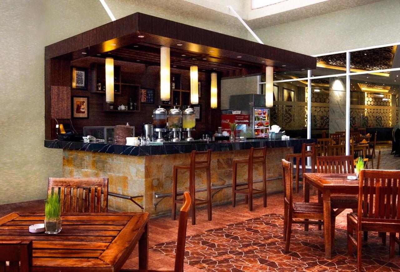 Hermes Palace Hotel Banda Aceh Luaran gambar
