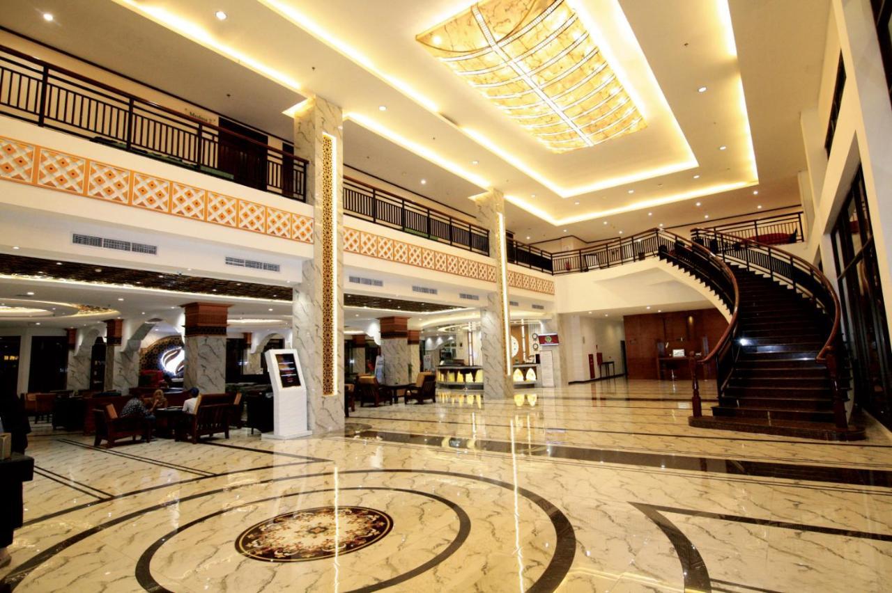 Hermes Palace Hotel Banda Aceh Luaran gambar