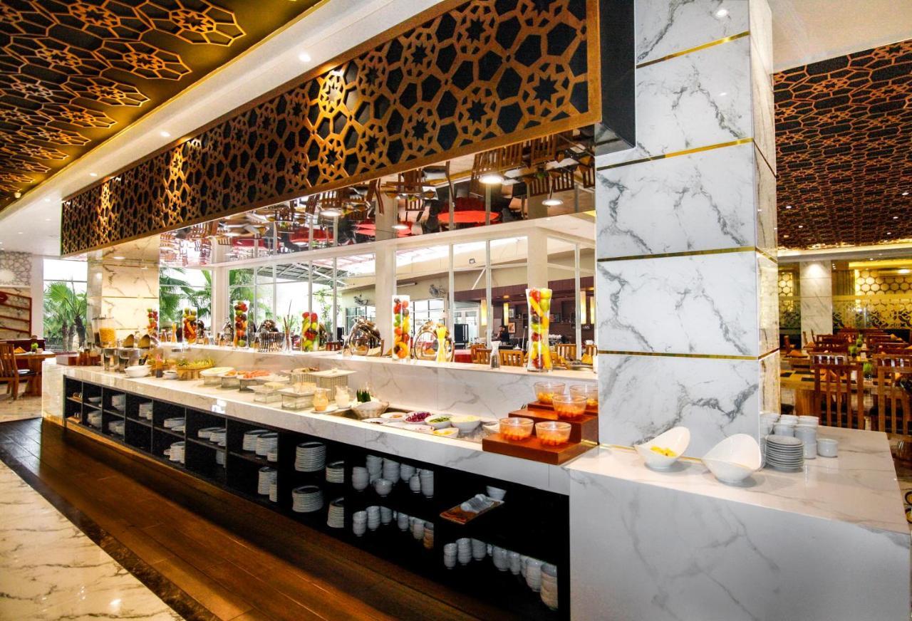Hermes Palace Hotel Banda Aceh Luaran gambar