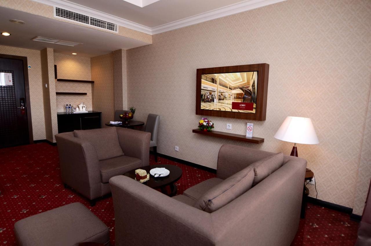 Hermes Palace Hotel Banda Aceh Luaran gambar